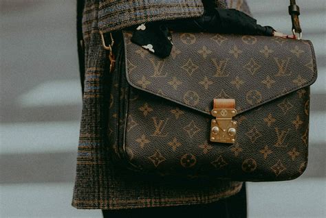 kenmerken echtheid louis vuitton|echte louis vuitton tas herkennen.